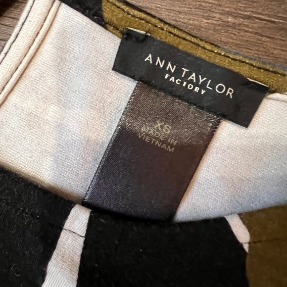 Ann Taylor Yellow & Blue Pom Pom tank xs - Picture 5 of 5